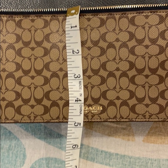 Coach Crossbody Bag - Picture 9 of 11